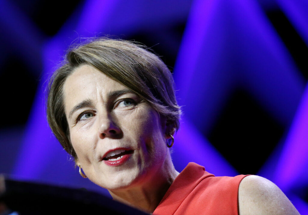 La gobernadora Kelly defiende la privacidad de beneficiarios de SNAP frente a presiones federales