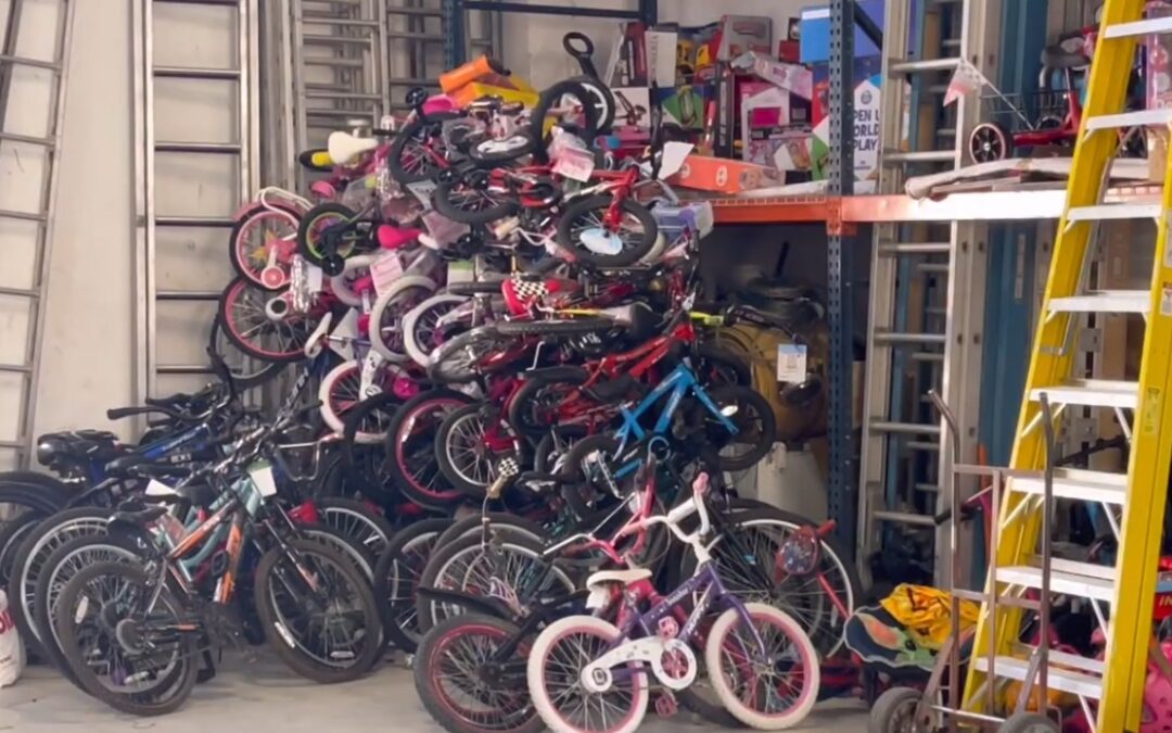 Santa Claus Bombero de Ciudad Juárez Necesita Ayuda de la Comunidad de El Paso para Regalos de Navidad