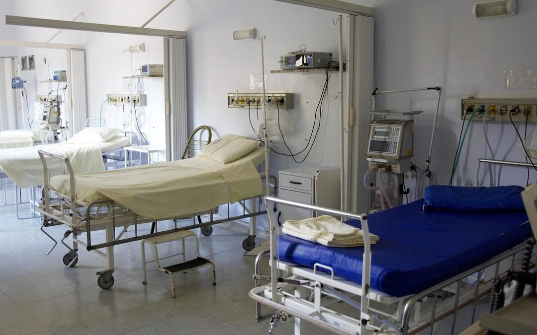 UANL Advierte que el Alza de Primas en Seguros Médicos se Debe a la Falta de Competencia