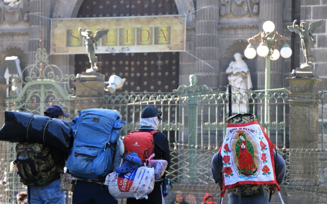 Consejos del Arzobispo de Puebla para Peregrinos: Cuídense Durante los Festejos Guadalupanos