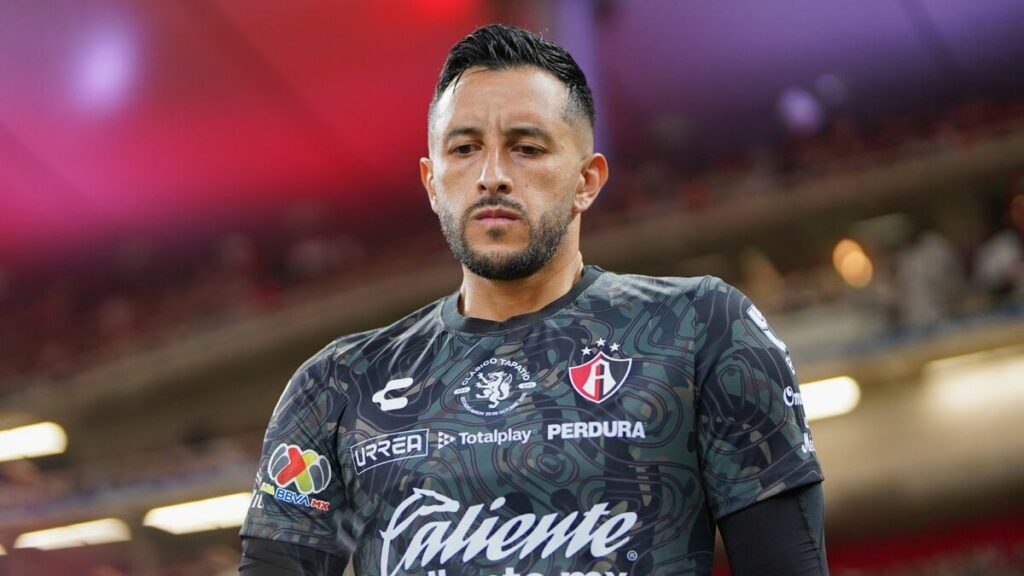 Camilo Vargas renueva con el Atlas FC: tres años más para el portero estelar