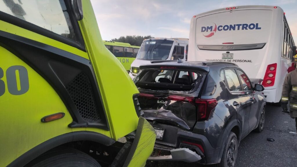 Accidente en carretera Saltillo-Zacatecas provoca caos vial y deja 2 lesionados