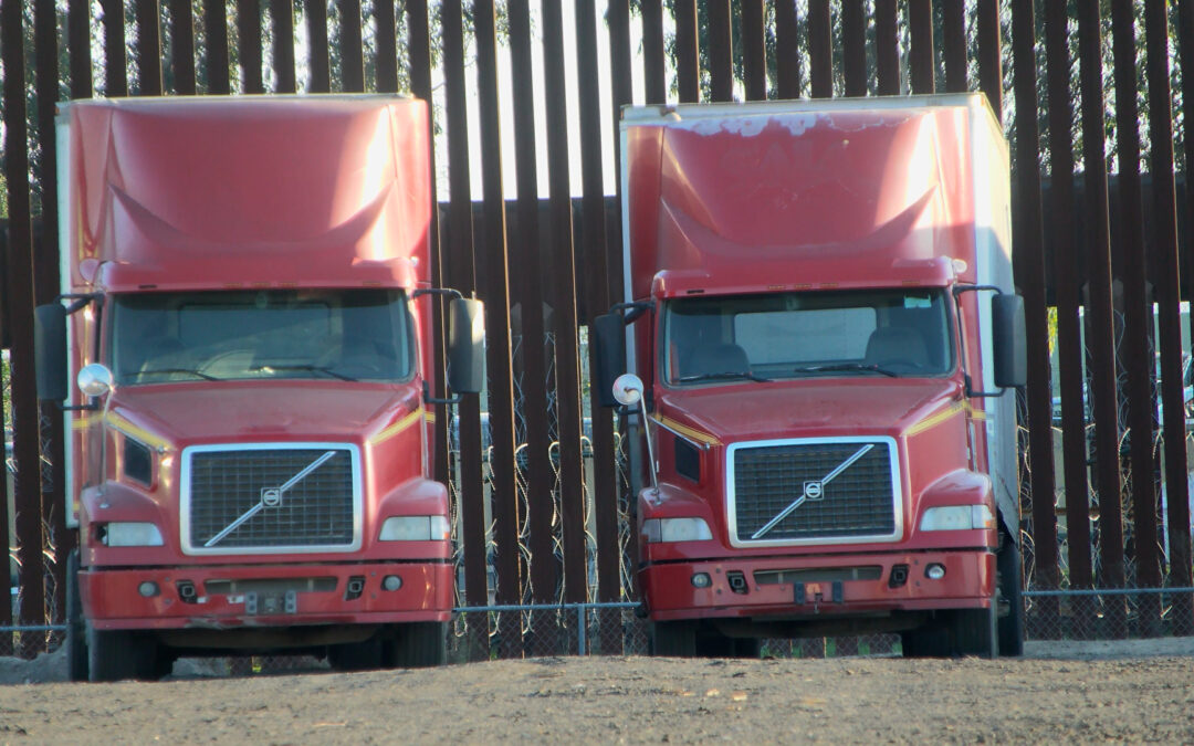 Escuelas de Camiones Enfrentan Amenazas del Departamento de Transporte por Fraude y Seguridad Vial