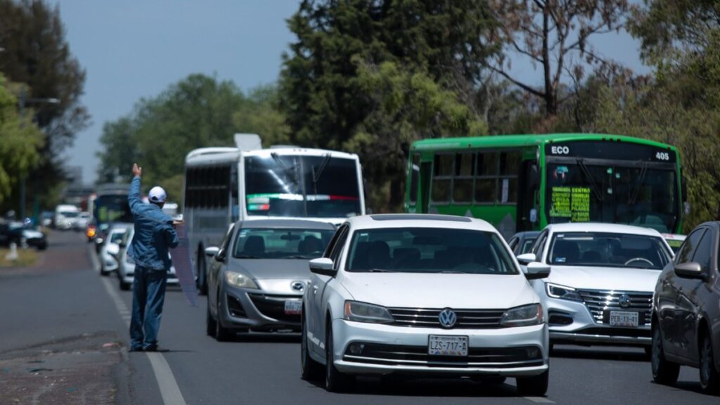 Hoy No Circula en CdMx y Edomex: Descubre Qué Autos No Pueden Circular Este Jueves