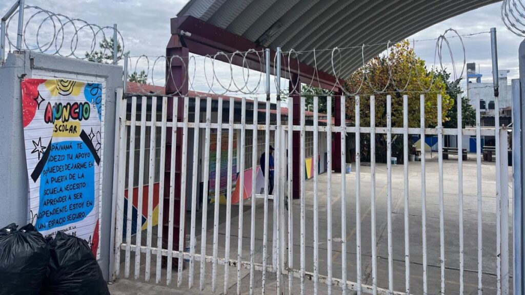 Padres de Familia en Héroes de Chapultepec Instalan Protecciones para Aumentar Seguridad Escolar contra Robos