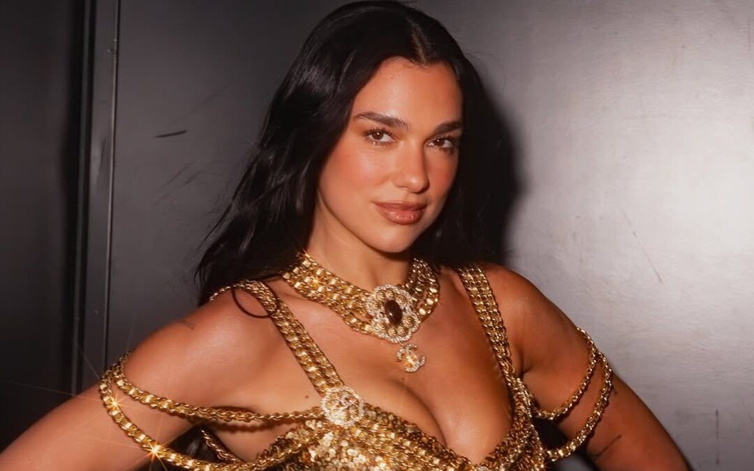 Dua Lipa Cierra Sus Conciertos en CdMx y Enciende el Escenario con ‘Amor Prohibido’ de Selena