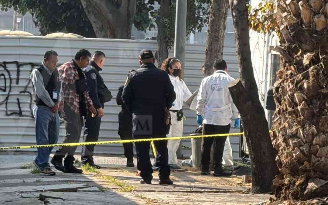 Descubren cuerpo embolsado en acceso del Bachilleres 10 en CdMx