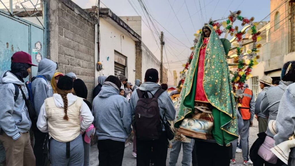 Peregrinos de Xonacatepec Inicia su Peregrinación Hacia la Basílica de Guadalupe con Fe y Devoción