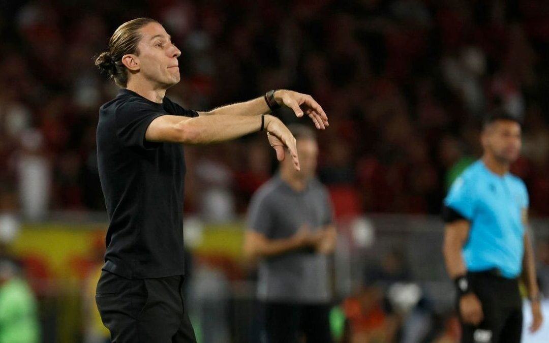 Filipe Luís Identifica al Mejor Jugador de Cruz Azul que Flamengo Estará Observando