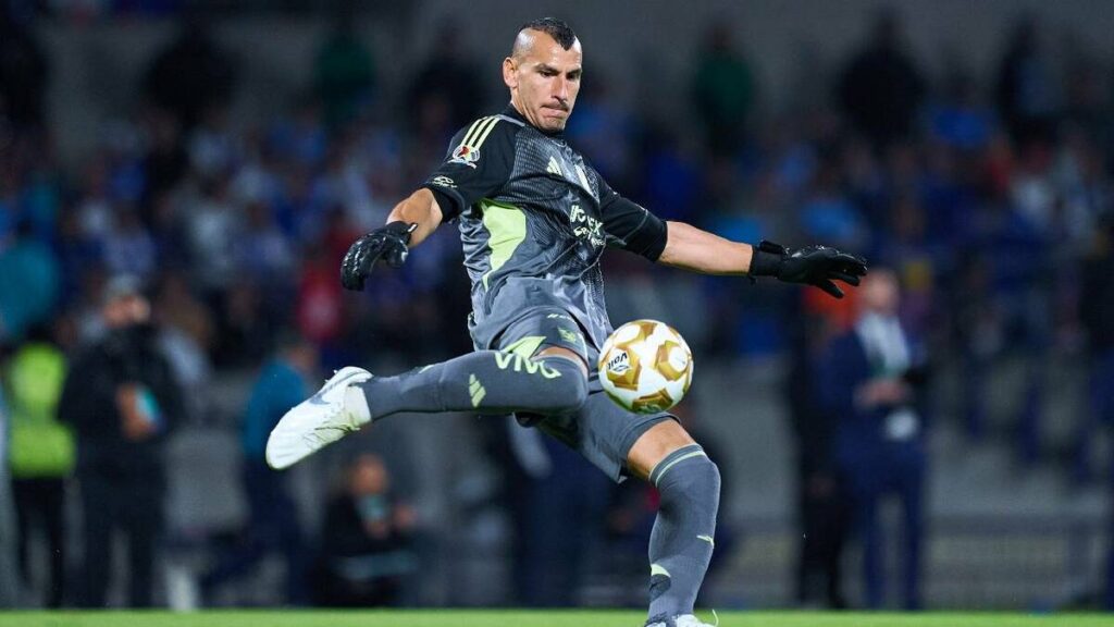 Grito Homofóbico: Hasta 10 Ocasiones Durante las Semifinales del Apertura 2025 en la Liga MX