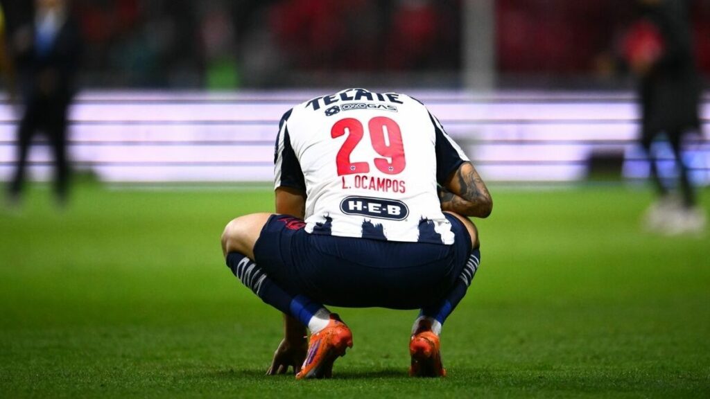 Rayados: Aficionados Desesperados por el Desempeño en la Liga MX