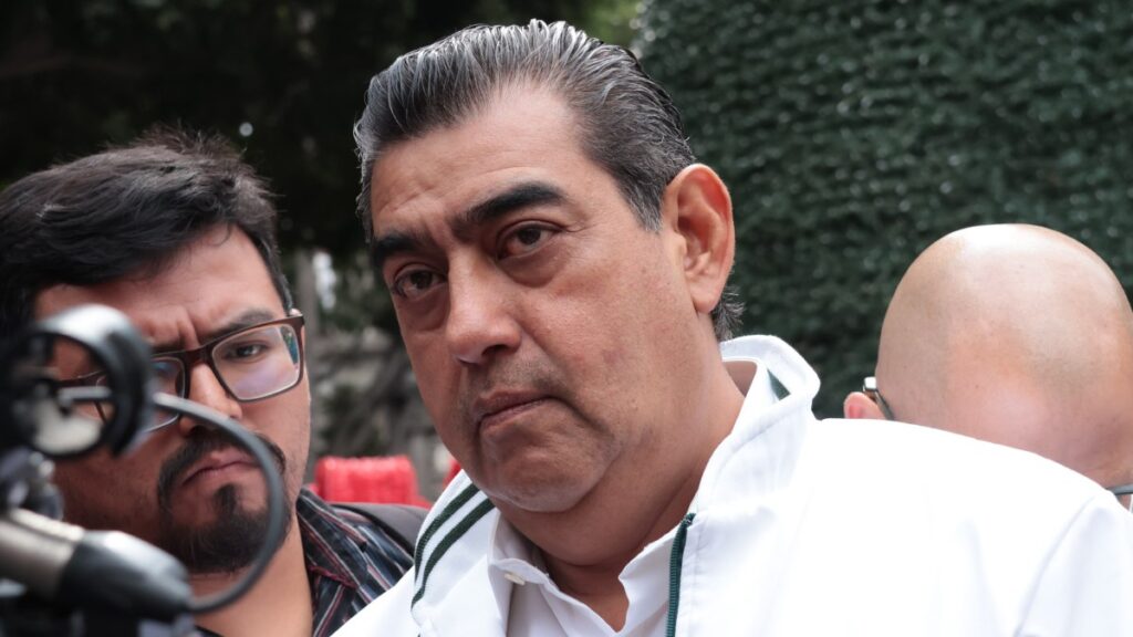 Sergio Salomón exhorta a esperar resultados de auditorías sobre corrupción en la SEP Puebla