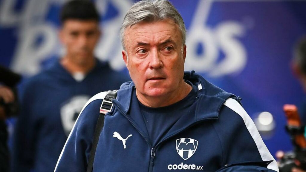 Domenec Torrent Anuncia su Salida como Director Técnico de Rayados para el Próximo Torneo