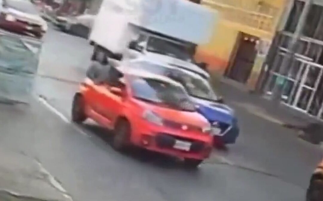 Comerciantes de Naucalpan Salvan a Mujer de Intento de Secuestro